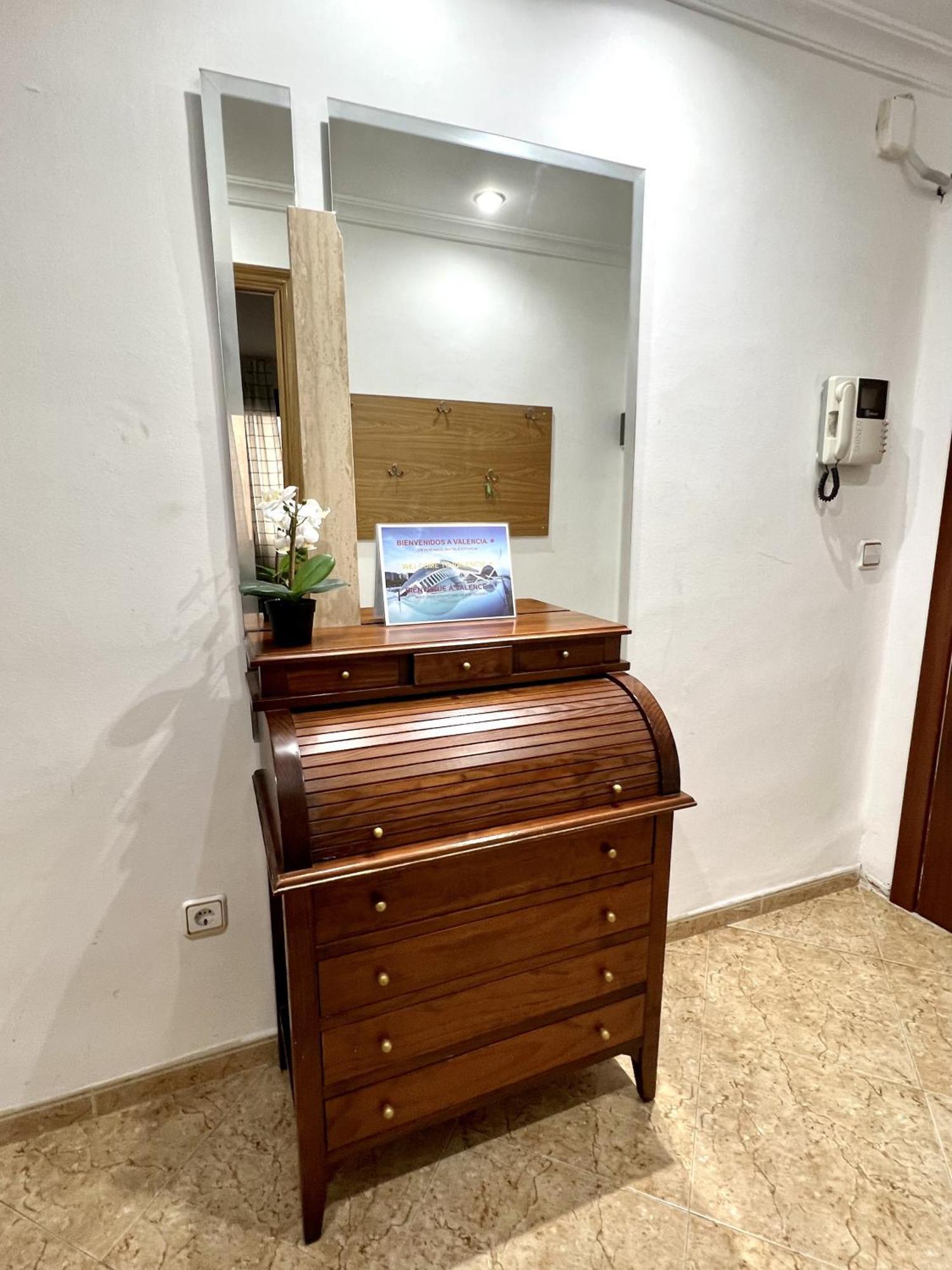 Moderno Y Acogedor Apartamento Para 6 Personas Valencia Exterior photo
